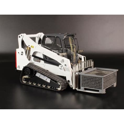 1:14 Bobcat RC Hydraulic Skid Steer Loader