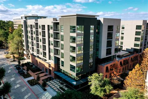 Luxury Apartments | The Woodlands