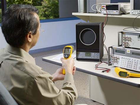 How to Clean Infrared Calibrator Target | Fluke Calibration