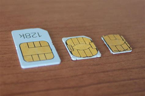 MicroSIMcutter trims oversized SIM cards down to size