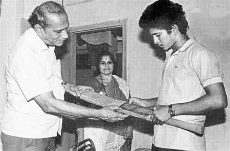 Sachin Tendulkar with Parents | Sachin tendulkar, World cricket ...