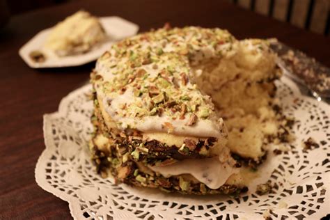 Pistachio Cannoli Cream Cake - Class and the City