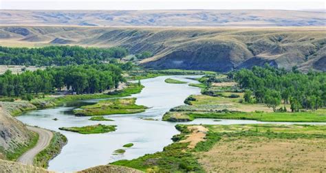 Roads, Ranches and Rivers: An Informative Guide To Montana - Petersen's ...