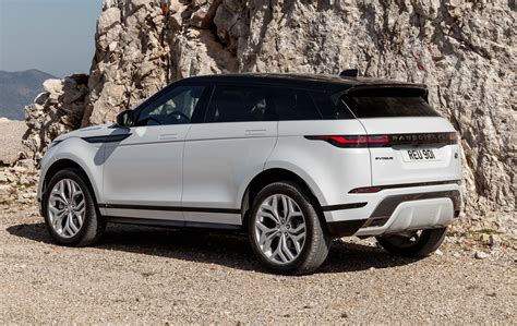 Land Rover Range Rover Evoque deve ganhar versão de sete lugares em breve