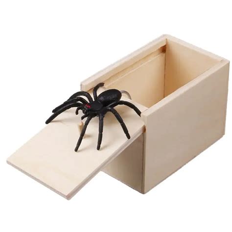 Novelty Hilarious Scary Box Spider Prank Wooden Scarybox Joke Gag Toy ...