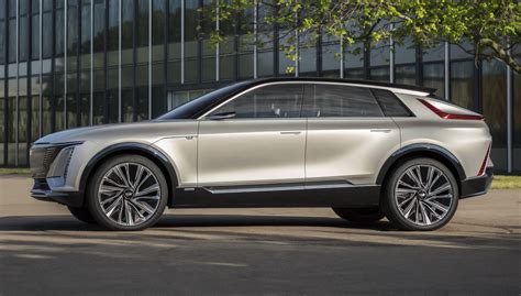 New Cadillac Lyriq Is A Sexy Preview Of Brand's First Electric SUV ...