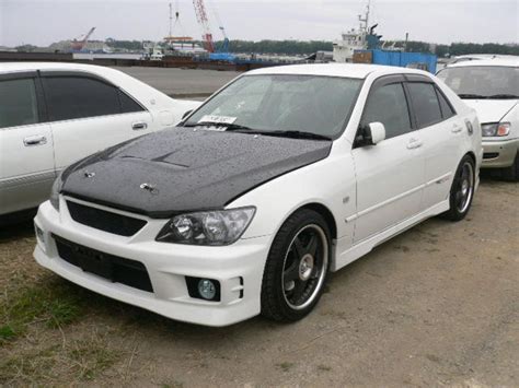 2003 Toyota Altezza specs