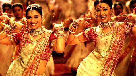 Best Bollywood Dance Moves