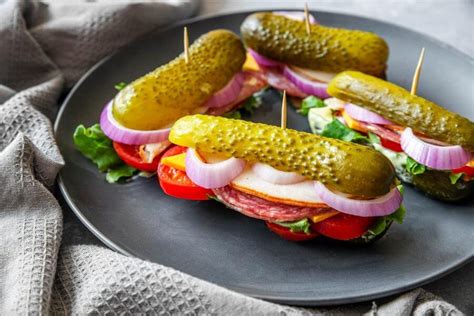 Keto Pickles Sandwich Recipe With No Bread [Low Carb]