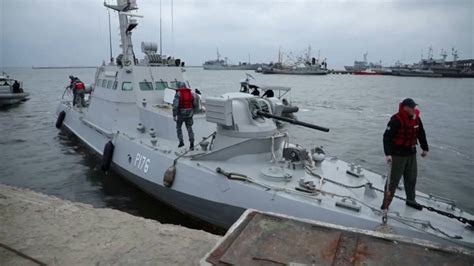 Repairing Ukraine's Gutted Gunboats