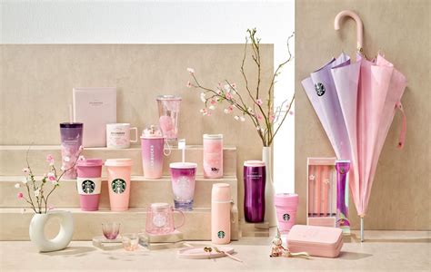 Starbucks Korea's cherry blossom collection is pretty in pink ...