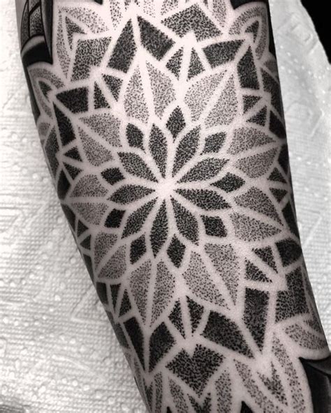 Dotwork in tattoos | 10 Masters