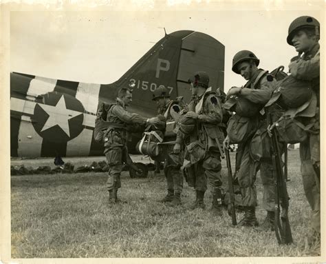 Paratroopers prepare for the D-Day invasion in England on 6 June 1944 ...