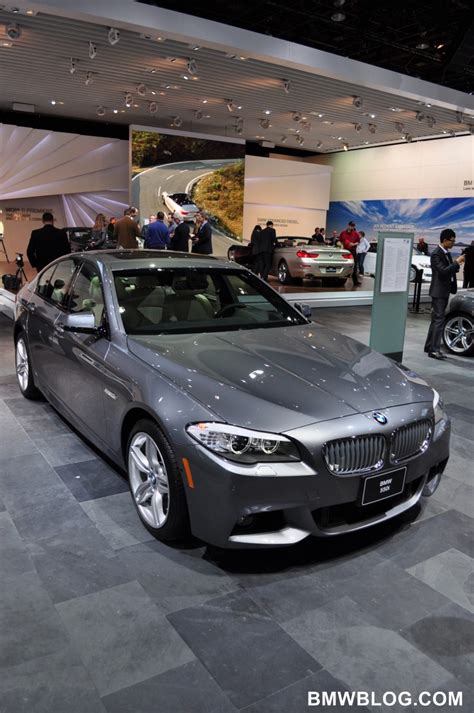 2011 NAIAS: BMW 550i M Sport Package