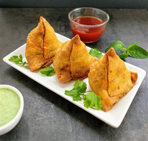 Samosa Recipe | Spicy Potato Samosa | Recipe | Samosa recipe, Indian ...