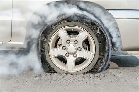 What To Do If You Have A Tire Blowout? - Tips For Drivers