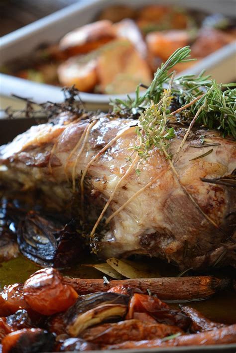 EASTER LAMB - A GREEK FOOD FEAST - OliveDip | Easter lamb recipe, Lamb ...