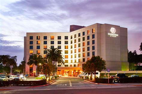 DoubleTree by Hilton Hotel Irvine Day Pass | ResortPass