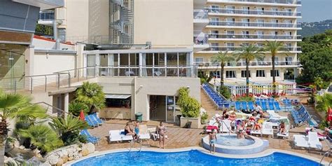 HOTEL OASIS PARK SPLASH (Calella) - Hotel Reviews, Photos, Rate ...