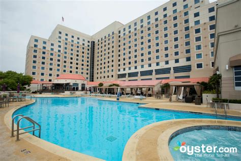 Harrah's Gulf Coast Review: What To REALLY Expect If You Stay