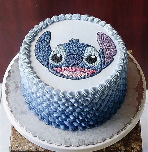 Pin by Jolanda van Trier on disney food | Lilo and stitch cake, Stitch ...