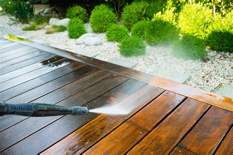 This Is How to Pressure Wash a Deck the Right Way