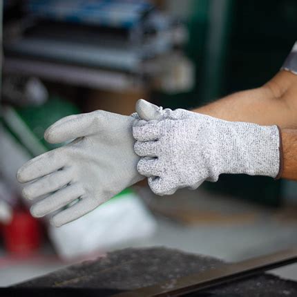 Glass Handling Gloves - Gloves.co.uk