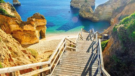 Top 10 most beautiful beaches in the Algarve :: Amendoeira Golf Resort