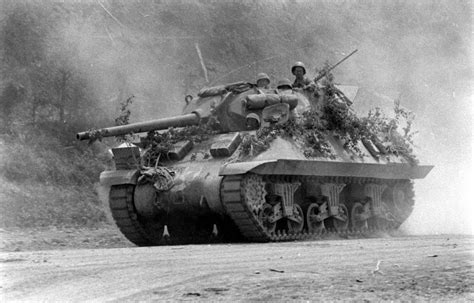 M10 Wolverine near Rome, 1944. Pin by Paolo Marzioli | M10 tank ...