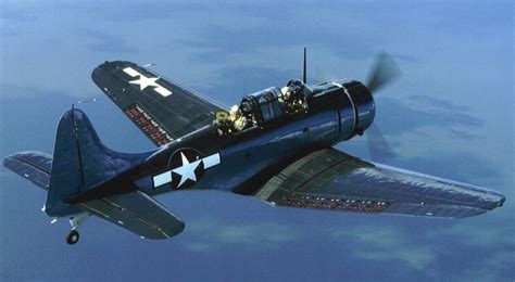 Komando Militer: Douglas SBD-Dauntless