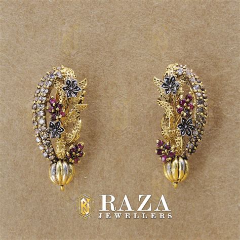 GOLD EARRINGS - Raza Jewellers