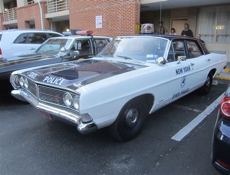 Ode Street Tribune: vintage police cars at the Rosslyn Iwo Jima Best ...