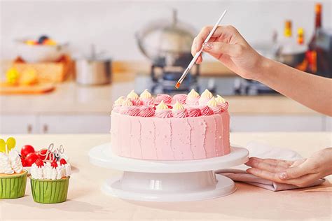 The 10 Best Cake Decorating Tools