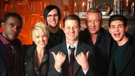 'Gotham' Wraps Filming on the Final Season — See How the Cast Said ...