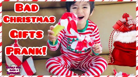 BAD CHRISTMAS GIFTS PRANK!!! | Funny Kid | - YouTube