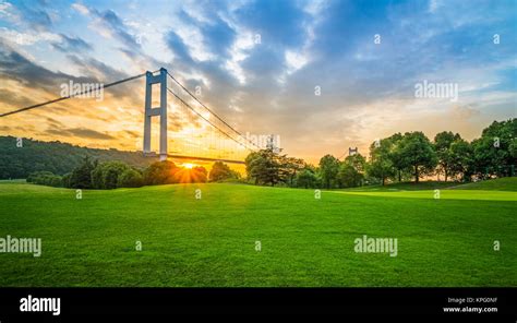 Jiangyin Yangtze Bridge in China Stock Photo - Alamy