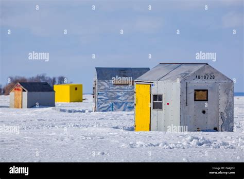 Ice Fishing Huts on Lake Simcoe Stock Photo - Alamy