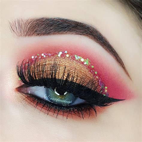 A Collection of 40 Best Glitter Makeup Tutorials and Ideas 2024 ...