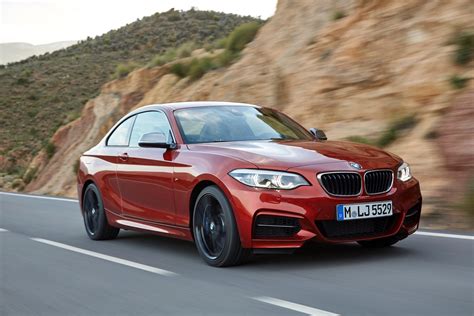 WORLD PREMIERE: BMW 2 Series Coupe and Convertible Facelift