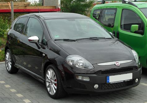 File:Fiat Punto Evo front 20100731.jpg - Wikipedia