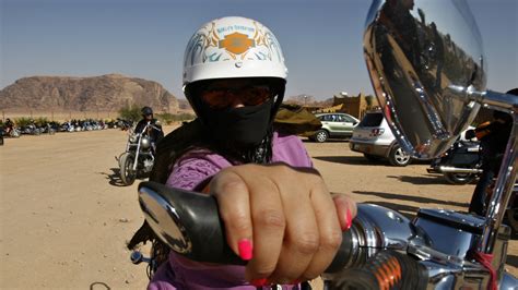 10 reasons why more Indian women should ride a motorcycle — Quartz India