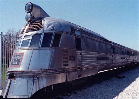 Pioneer Zephyr Front - Streamliner cars (rail) - Wikipedia, the free ...