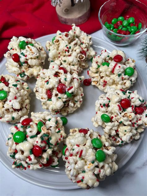 Christmas Popcorn Balls Recipe - Mom Loves Baking