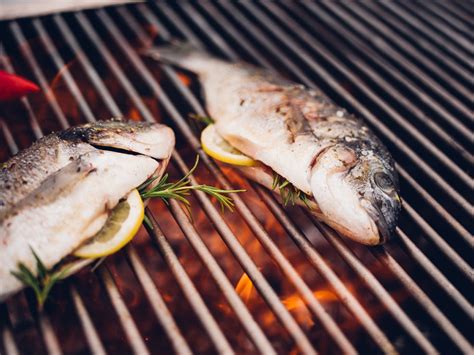 Come cucinare il pesce alla griglia: 5 errori da evitare - La Cucina ...