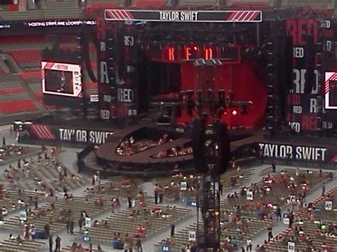 Taylor Swift Red Tour Stage