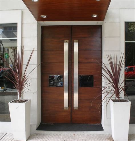 Contemporary Front Door Decor. #doors #frontdoor #entrance #doordesign ...