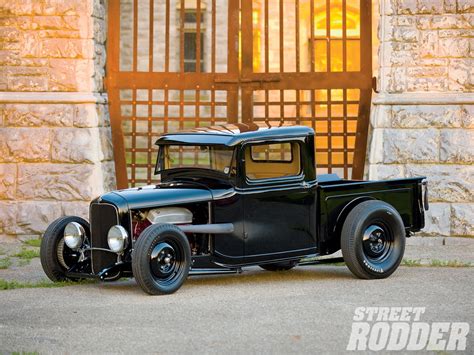 1932 Ford Pickup - Street Rodder Magazine