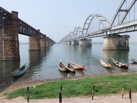 Godavari railway bridge, Rajahmundry - India Travel Forum | IndiaMike.com