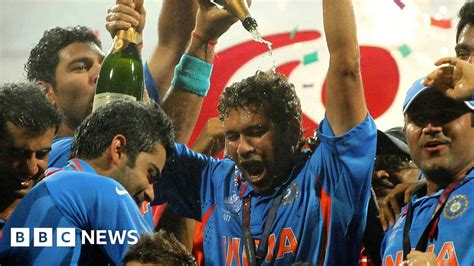 India: Cricket fans share their World Cup memories - BBC News