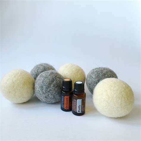 Wool dryer balls set of six gray & white mix set